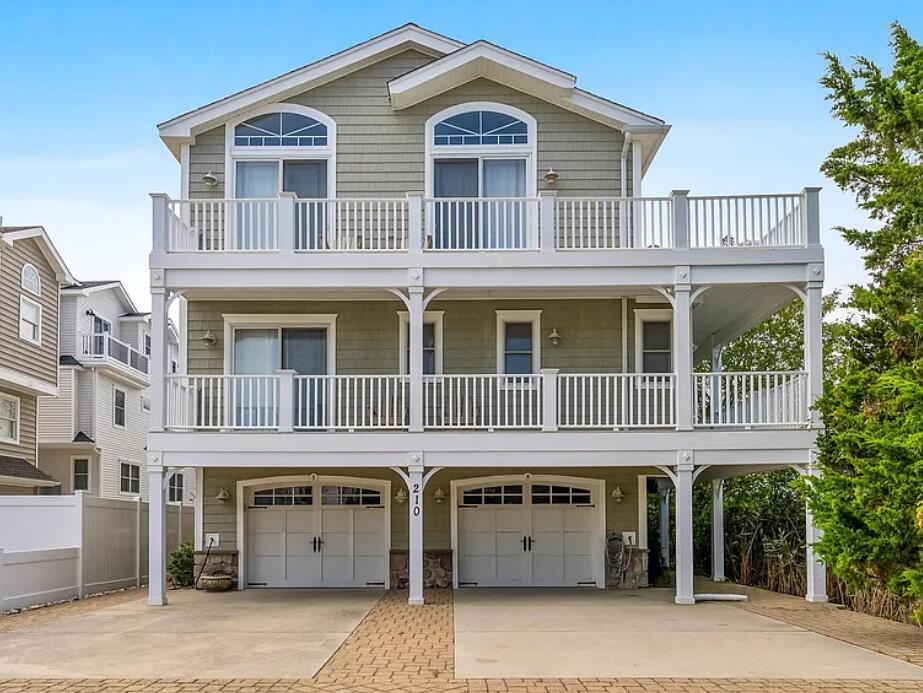 210 52nd Street North | Sea Isle City, NJ | Long & Foster Vacation